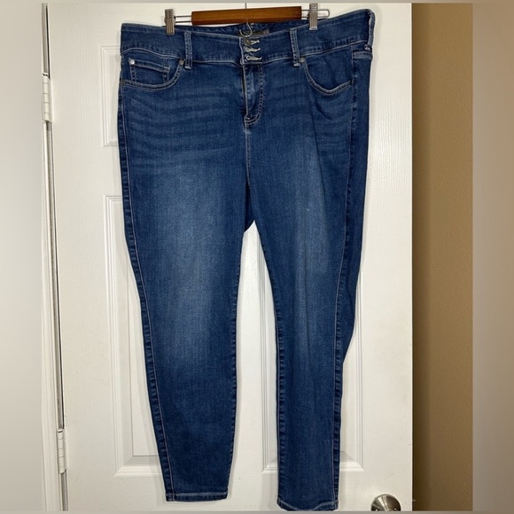 Torrid Women’s Super Soft Jegging Denim Stretch Pants Sz 20S - Picture 1 of 9